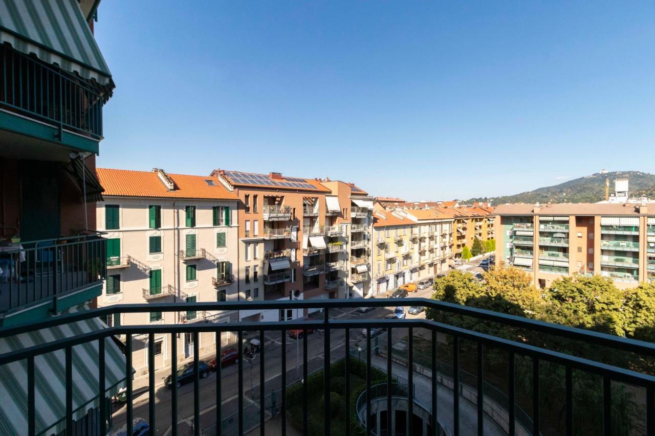 Ferienwohnung Cozy&Spacious Apt 2 Min Walk From The Tram Stop! Turin Exterior foto